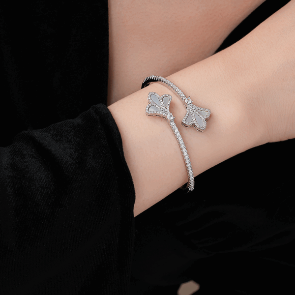0350e473c38ed7cd7e206b491db0262 Iris Radiance Bangle