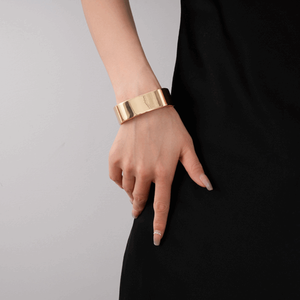 33142e8fda6ecd555567fa84ee6e95c Nova Square Bangle