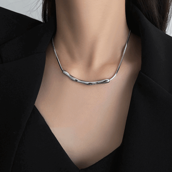 Liquid Silver Curve Necklace