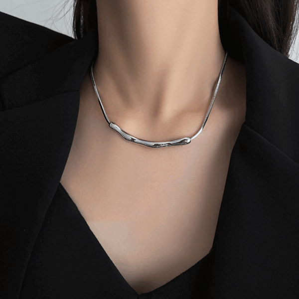Liquid Silver Curve Necklace