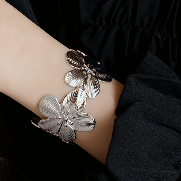 6e1e493a99f88347991850788cd5e82 Flora Radiance Cuff Bracelet