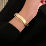 Orbit Twist Cuff
