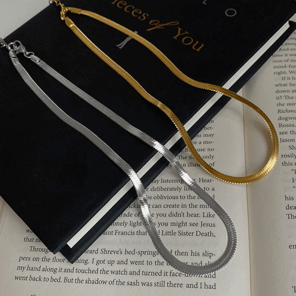 Velvet Glow Snake Chain Necklace