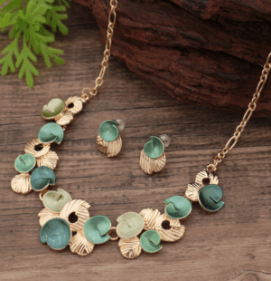Asymmetrical Floral Necklace & Earrings Set – Hand-Painted Geometric Design