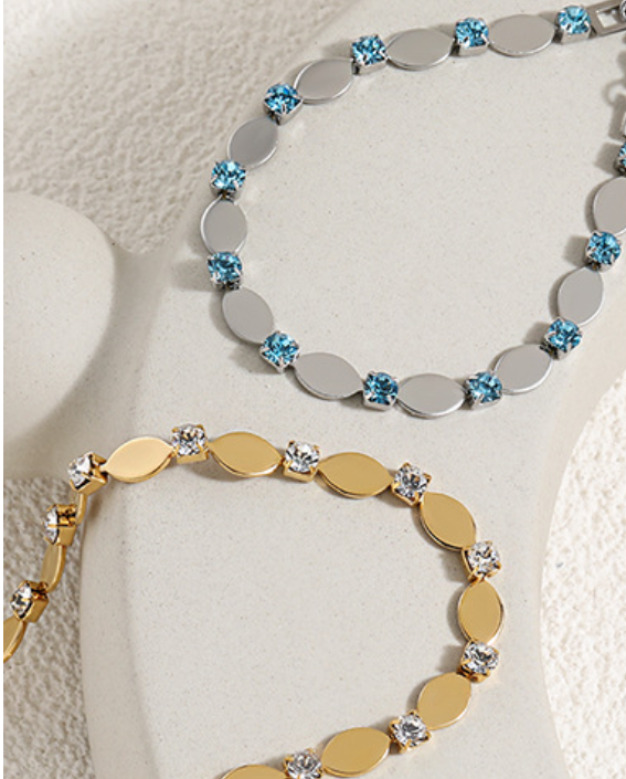 8483d4df83b073d0625f3df71803367 Daisy Zircon Charm Bracelet – Titanium Steel Adjustable Chain