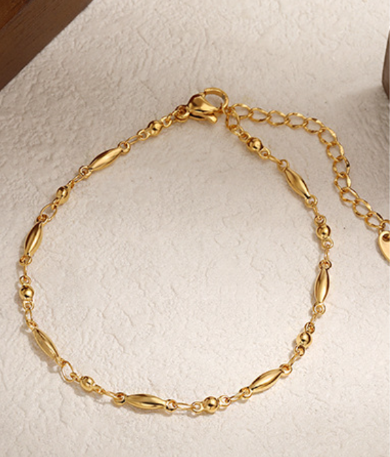 b7c315f93fb5be87d4c31cb6a134988 Twisted Link Chain Necklace & Bracelet Set – Gold Titanium Steel