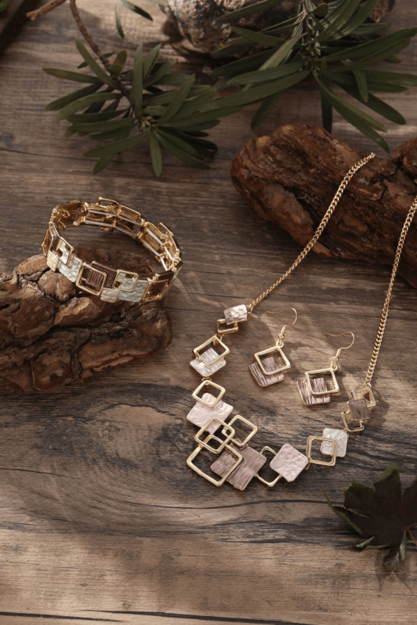 Hand-Painted Geometric Jewelry Set – Necklace, Bracelet & Earrings
